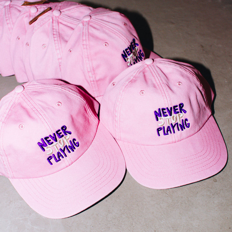 Pinke Cap zweifarbiger Stick - Stickerei auf Cap