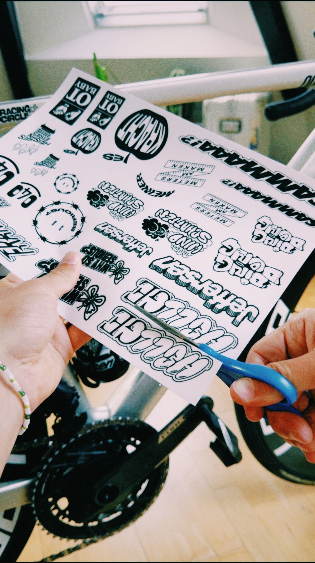HELLGES MOTION KIT STICKER